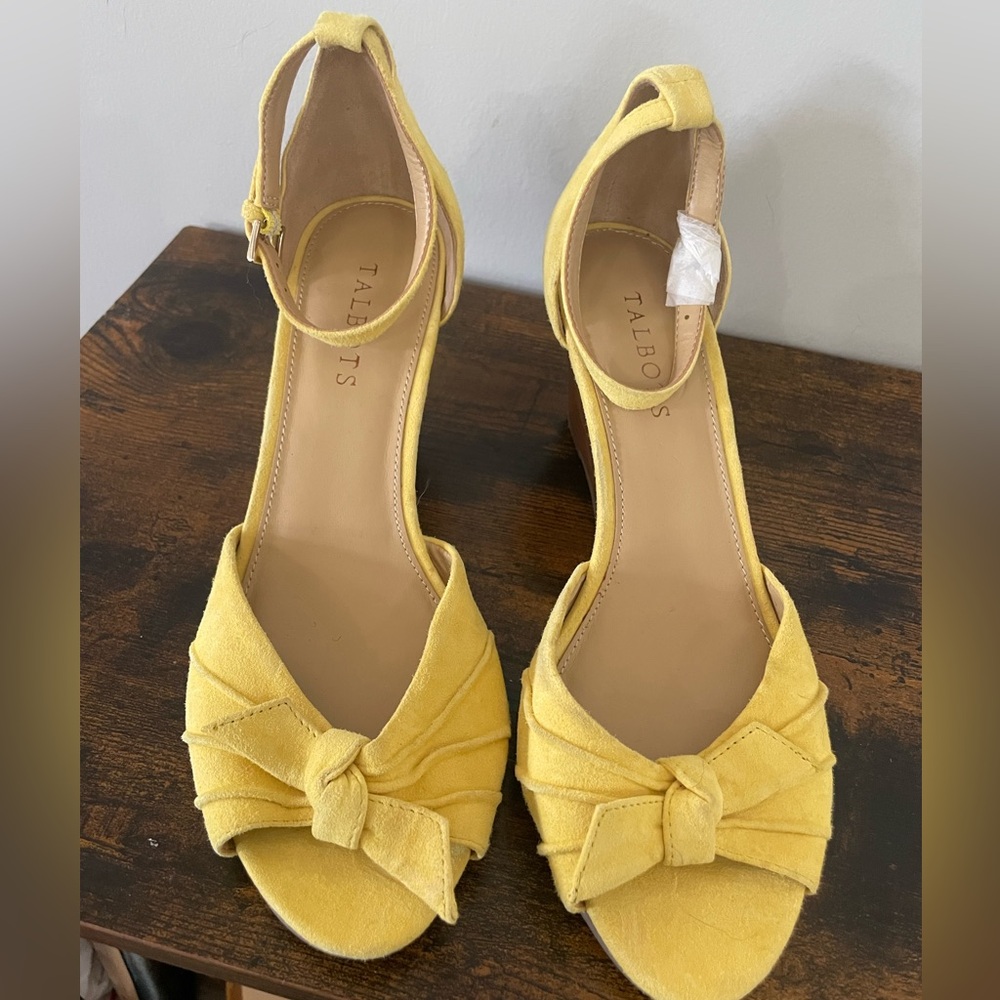 Talbots Yellow Knotted Heels